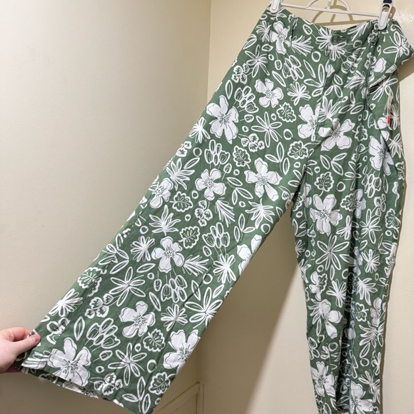 Women’s Northern Reflections NWT Floral Green White Wide-Leg Flowy Pants S: 18 - Picture 5 of 16